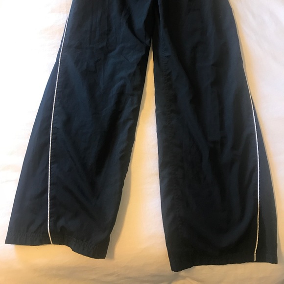 Nike Black Work Out Pants - Picture 2 of 3